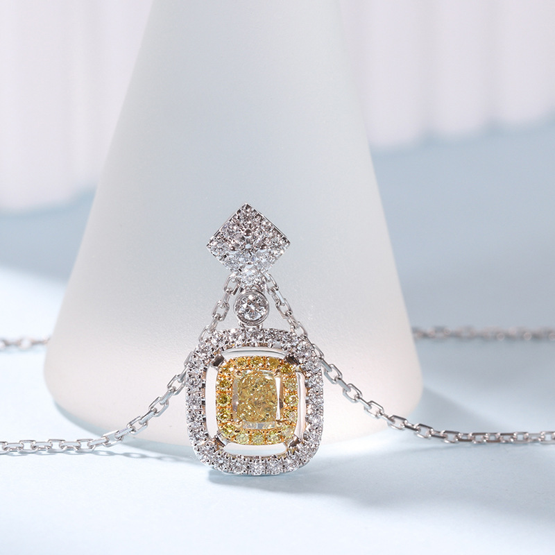 Sparkling Handmade Square Pendant Luxury Jewelry 925 Sterling Silver Cushion Shape Yellow Topaz CZ Diamond Gemstones Party Women Wedding Clavicle Neck