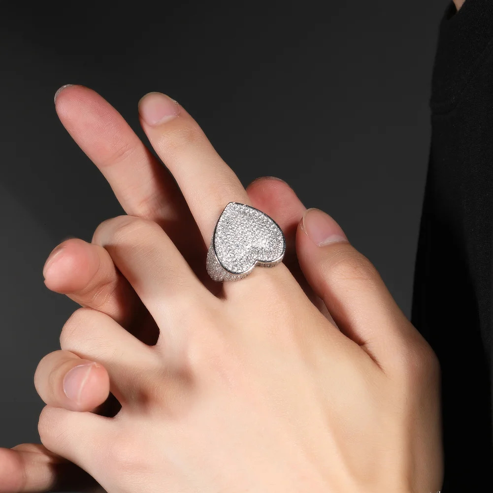 Uwin Heart Ring Micro Paved Full Iced Out Cubic Zirconia Bling HipHop Fashion Delicate Jewelry For Gift Men Women 250218