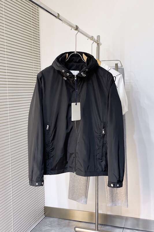 High End Light Hooded Jacket For Men In Spring And Autumn, Loose Solid Color Versatile Men's Trend