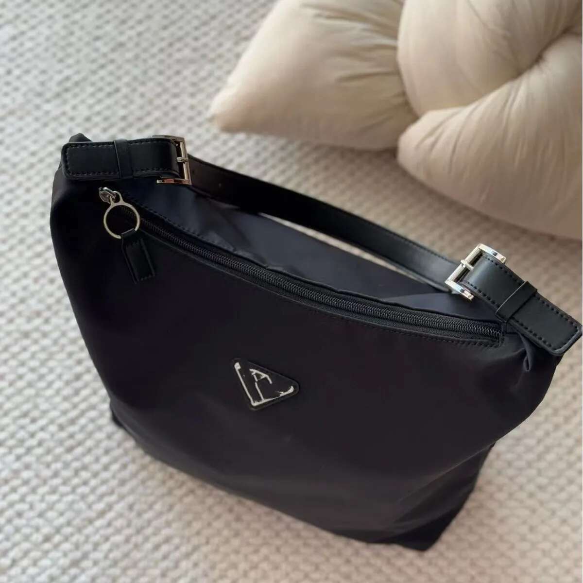 Autumn And Winter New P Home Underarm Hobo Women's Simple Large Capacity Tote Bag Handbag