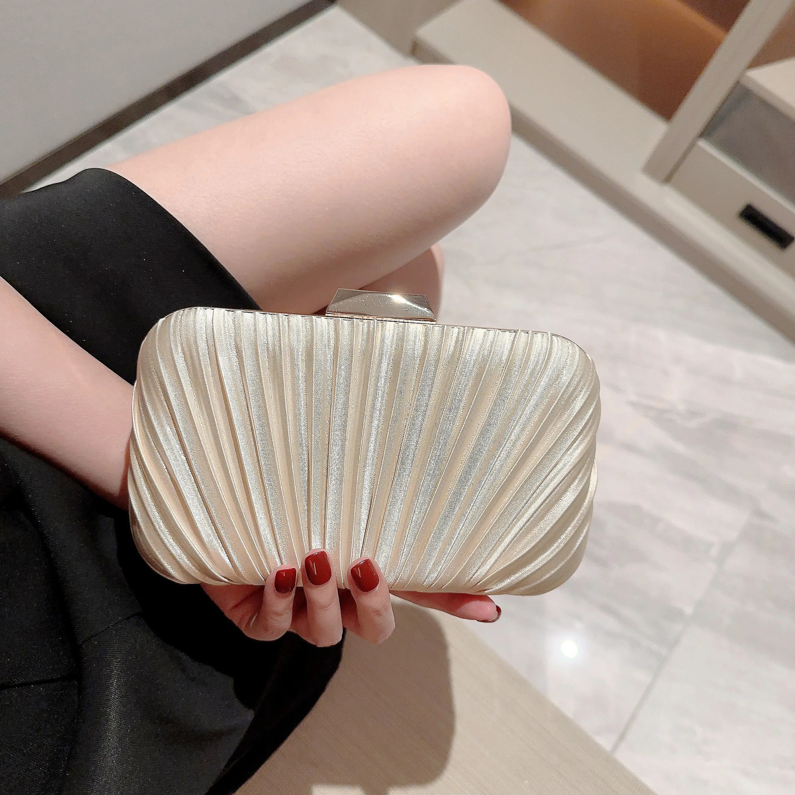 Womens classic pleated n satin square bag evening dress party dance wedding gift 250213