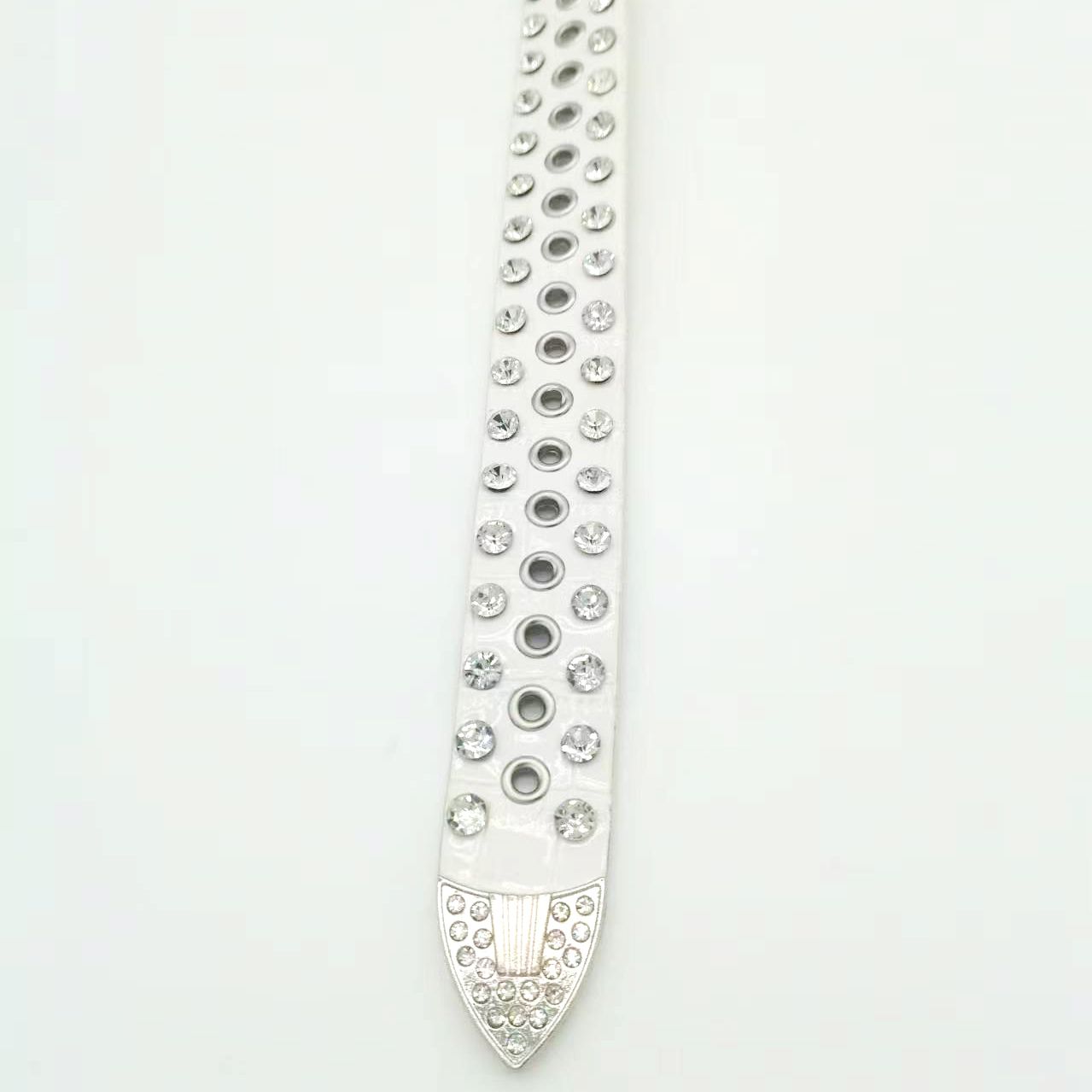 Chic Stylish Belt with Bling Diamonds and Glittering Stones for a Modern Western Look
