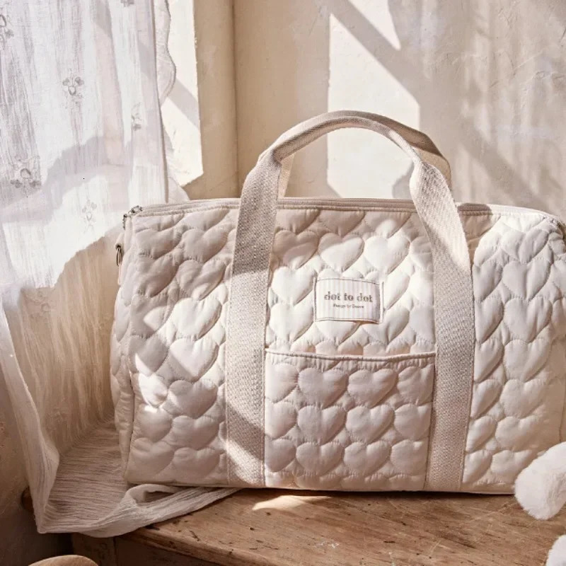 2025 Korean Instagram Mommy Bag for Going Out Lightweight Diagonal Spanning Large Capacity Fashion Mommy BagHandheld Diaper 250218