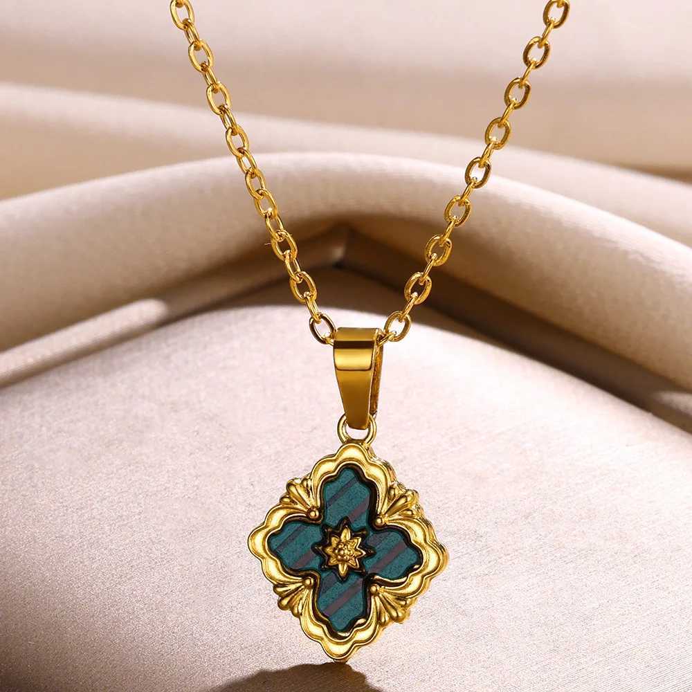 Pendant Necklaces Stainless steel lucky clover pendant necklace suitable for women gold chain accessory round cross jewelry gift H250217