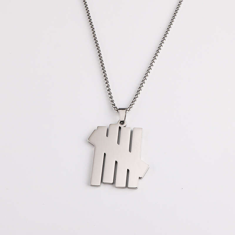 Titanium steel jewelry is unbeatable in the United States. Five bar trendy brand couple minimalist necklace pendant, long sweater chain accessories