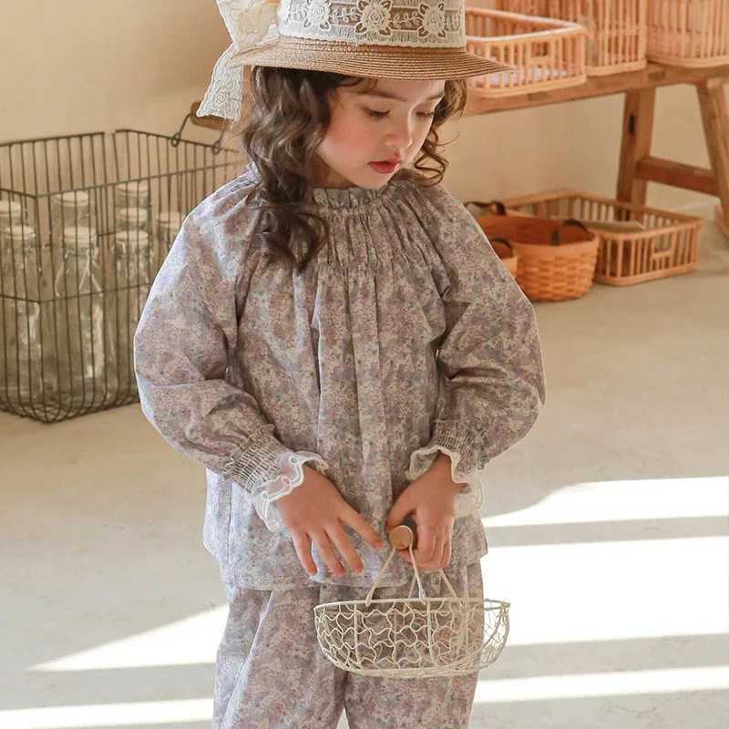 Ins Spring Children Girl 2PCS Clothes Set Floral Ruched Cotton Shirts Seven Inch Lace Edge Casual Pants Suit Toddler Girl Outfit W250218