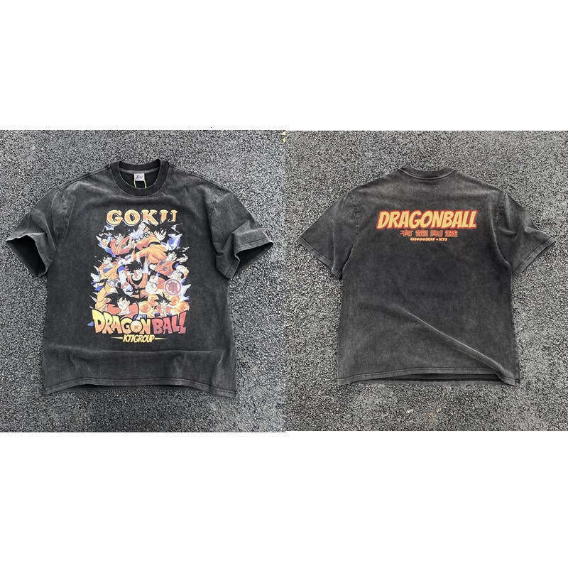 The correct version of the West Coast street is done with old washing technology, digital direct spray printing, VTG round neck short T