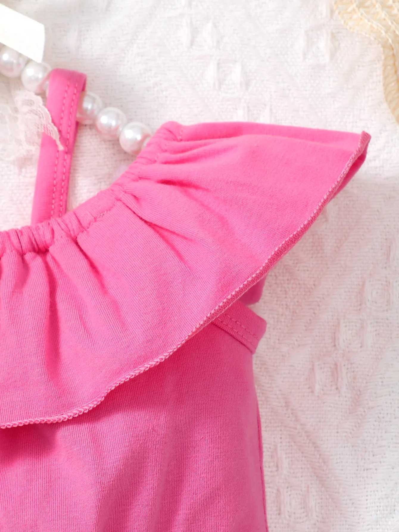 Fashion baby girl summer vacation lace shoulder strap top with floral sunflower print shorts set W250218