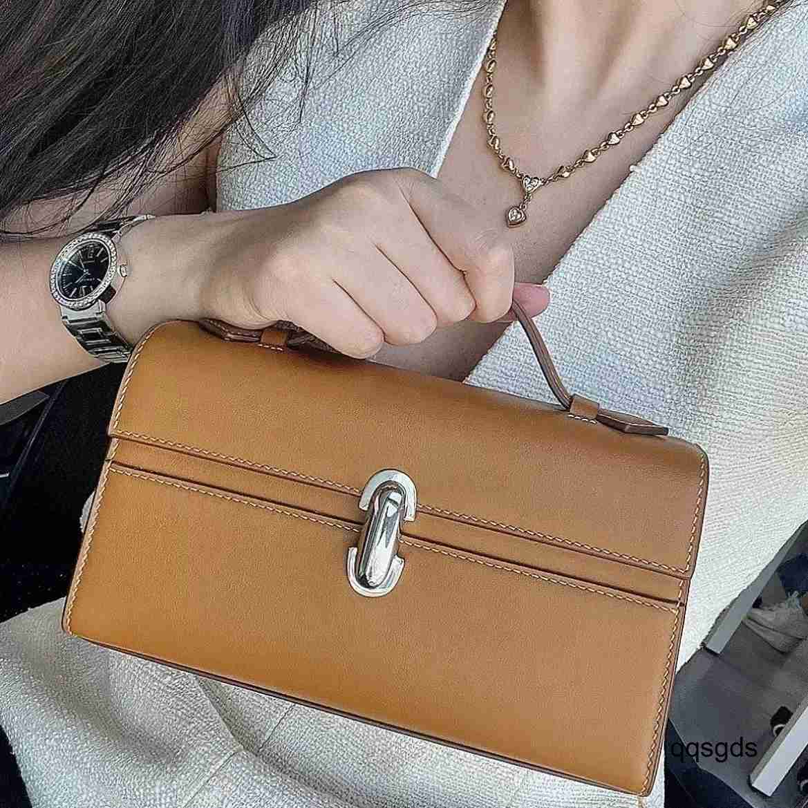 Savette Suede mini Smooth Leather Handbag Designer Retro Clutch Bag Women Stance Stand Handheld Clamshell Wallet Pattern Messenger Single Hand Bags089