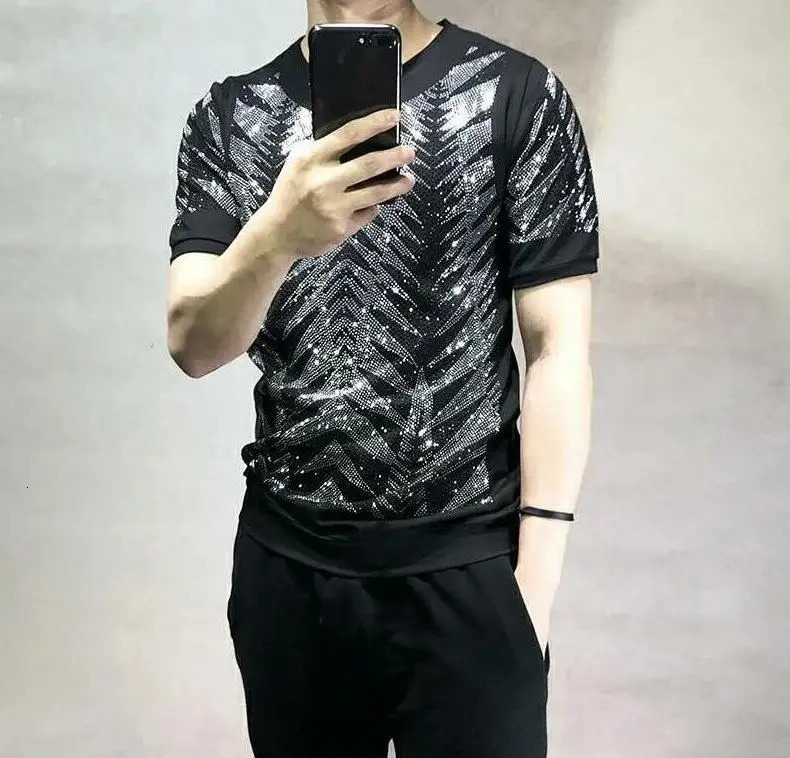 Fashion Rhinestone ious T-shirt Hip Hop for holiday asian size S-4XL tees 250217