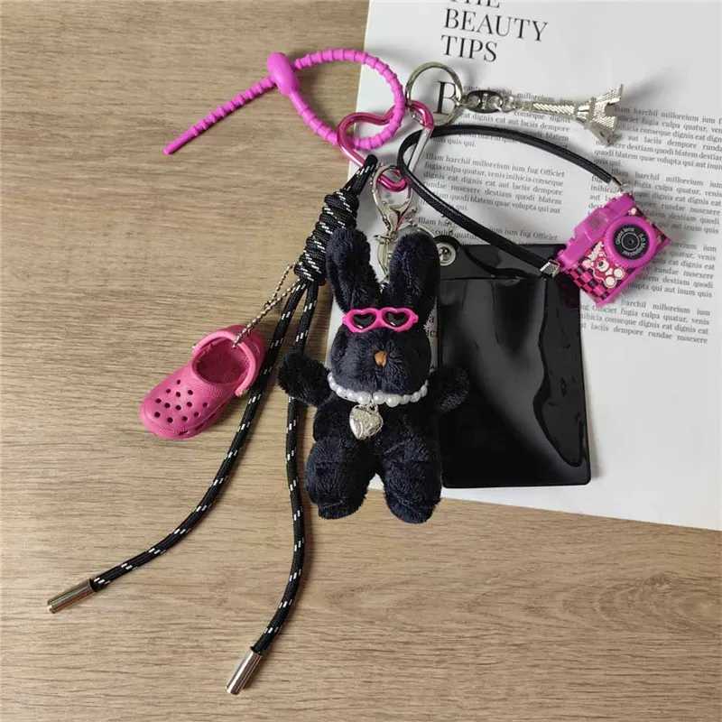 Keychains Lanyards Alirattan New Trendy Charm for Womens Bag Bear And Shoes Keychain Braided Rope Pendant Boys and Girls Bags Wholesale H250217