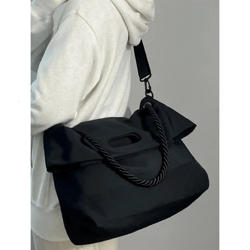 Black Nylon Women Crossbody Bags Fashion Wide Shoulder Strap Casual Tote Pack Simple All-Match Female Commute Messenger Bag 250217