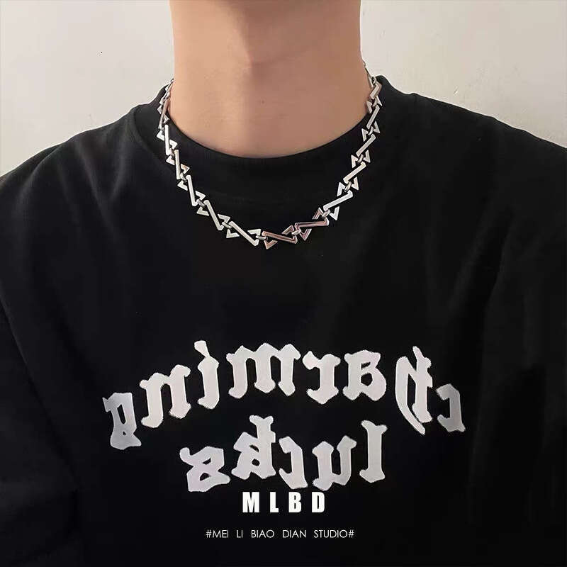 Necklace Street Men's Design Sense Small Z Letter Hip Hop Accessories Personalized Trendy, Simple and Fashionable High end Pendant
