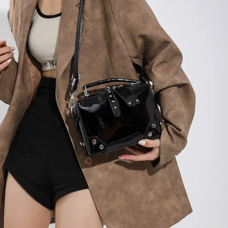Metal High Gloss Mirror Style Crossbody Bag Handheld Box Bag Makeup Bag Light Versatile Women One Shoulder 250214