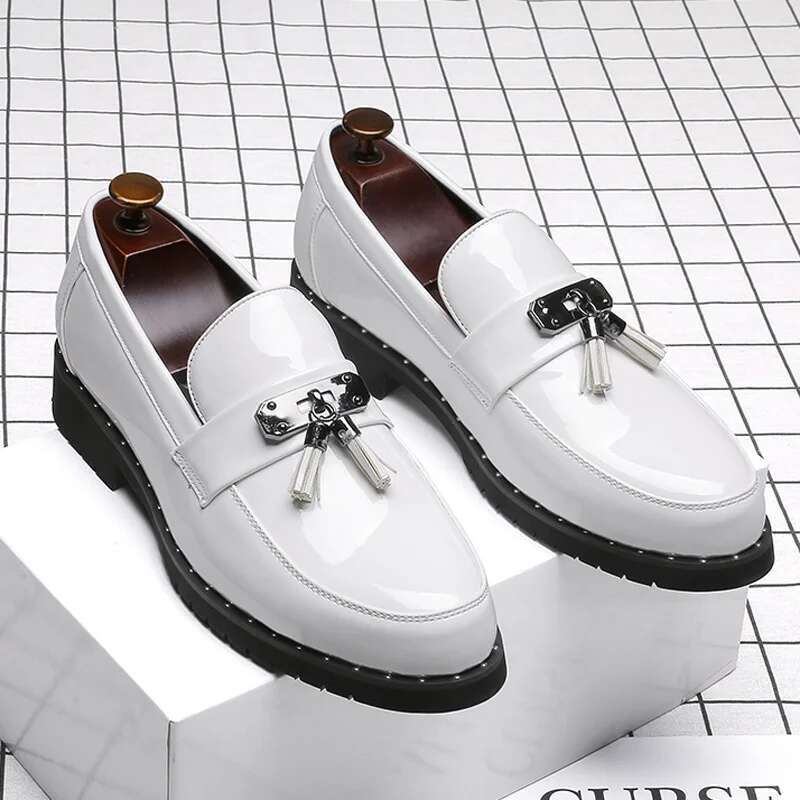 Italy Brand Loafers Tassel Men Designer British Style Lacquered Leather Thick Bottom Wedding Shoes