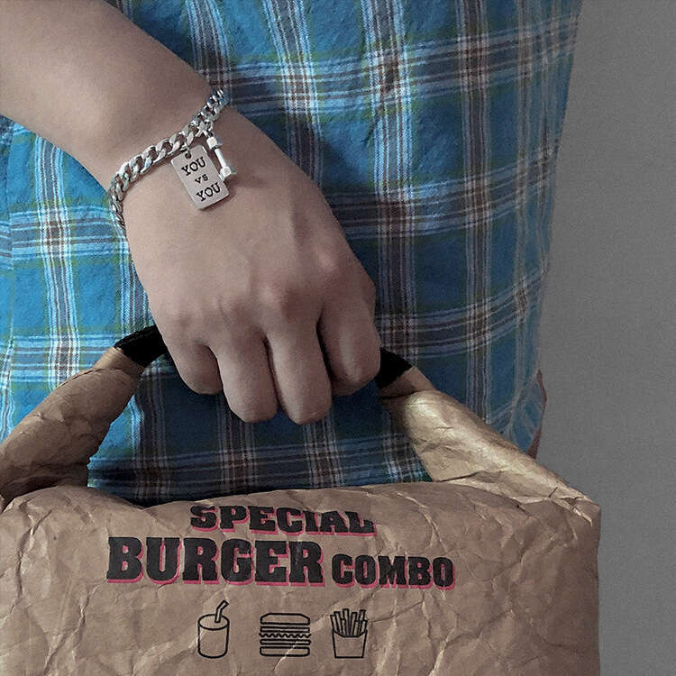 Korean version of small dumbbell men's bracelet trendy, simple and personalized hip-hop student couple bracelet, internet celebrity accessory