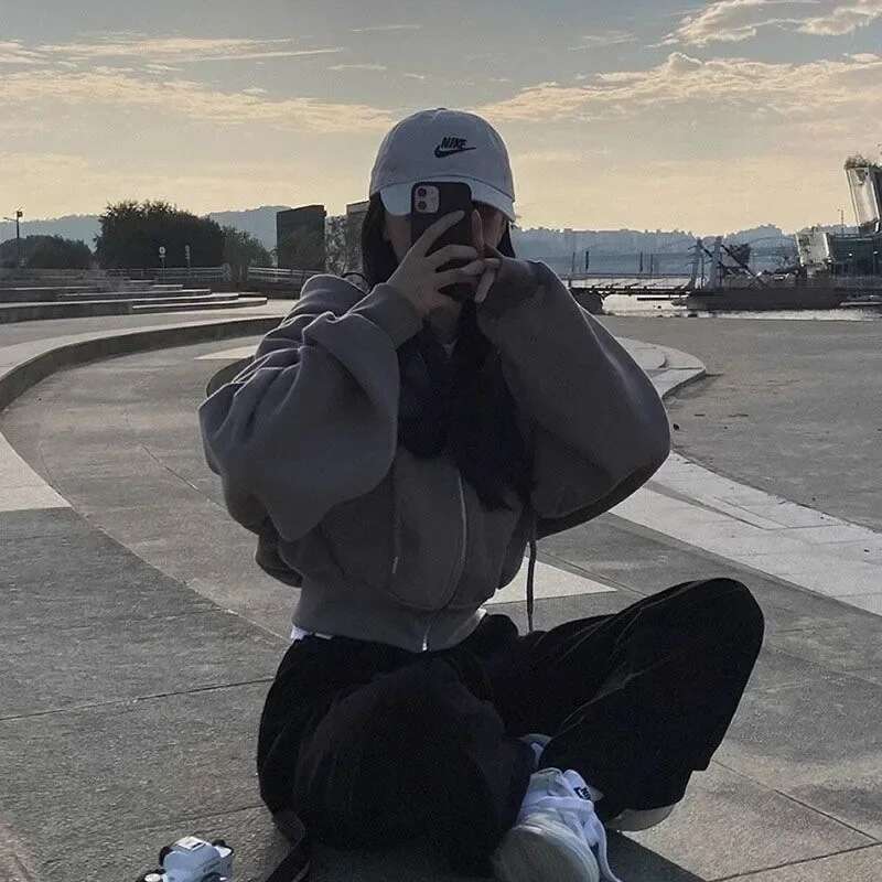 Korean Hoodies Autumn And Winter 2024 New Ins Plus Veet 100 Fashion Short Slim Zipper Warm Solid Color Hoodie Woman