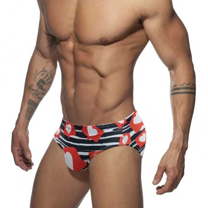 Mens Swimming Trunks Push Pad Sexy Low Waist Bikini Briefs Swimwear Board Beach Shorts Swimsuit Sport Surffing Boxer Bathing Suit M250218