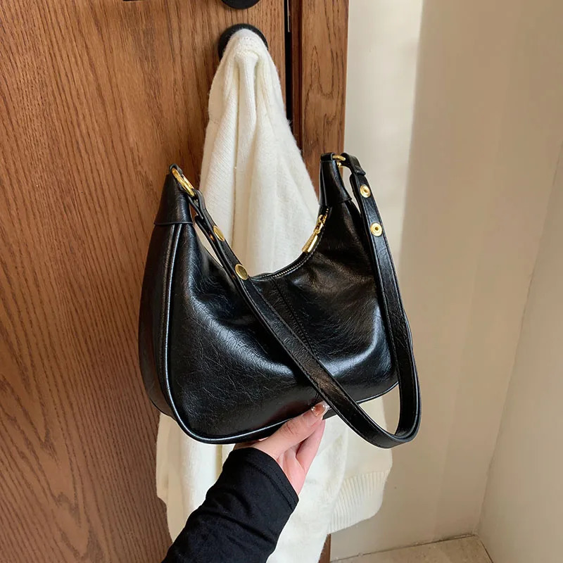 1 Piece of Solid Color Shoulder Bag for Women Versatile Crossbody Bag Fashionable Armpit Bag That Can Hold Mobile Phone 250214