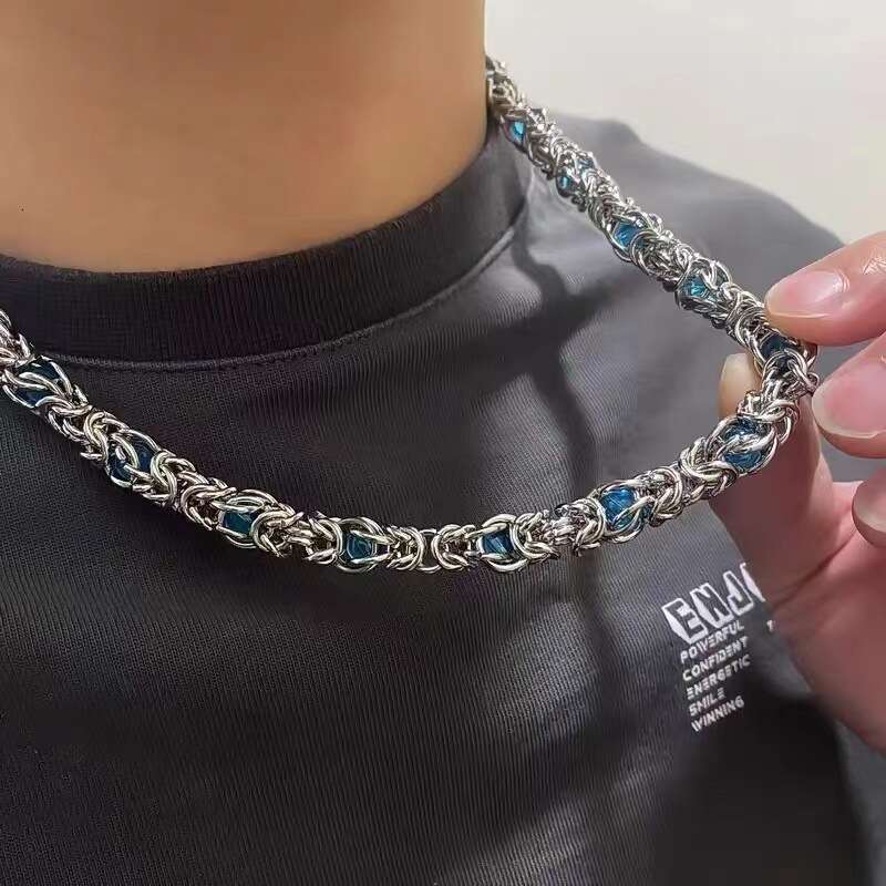 American trendy blue inlaid titanium steel necklace with a male niche design, hip-hop thick collarbone chain couple accessory