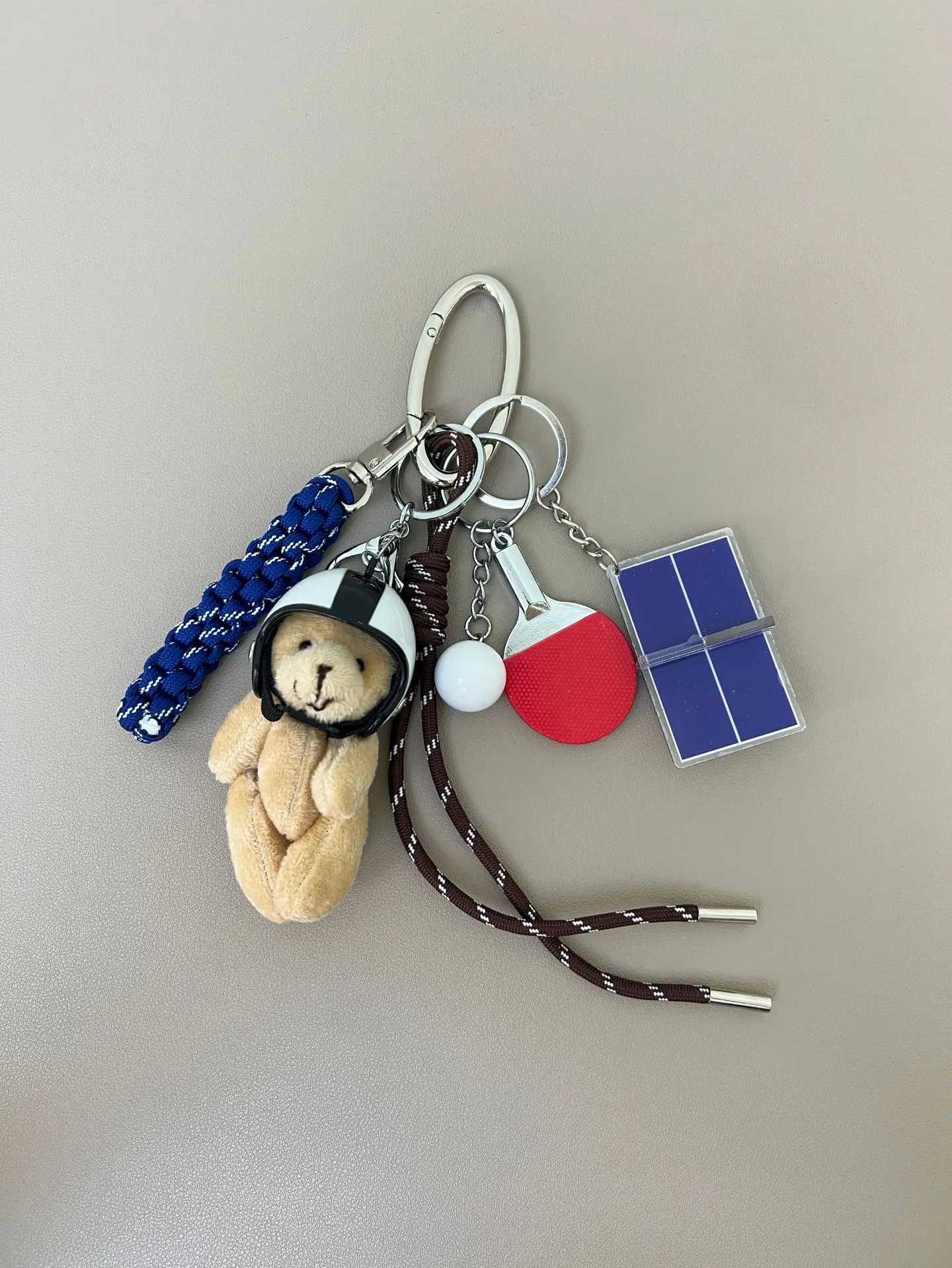 Keychains Lanyards Design Package Accessories Rope Hanging DIY Personalized Keychain Cartoon Pattern Mi Series Sausage Dog Animal Charm Bag H250217