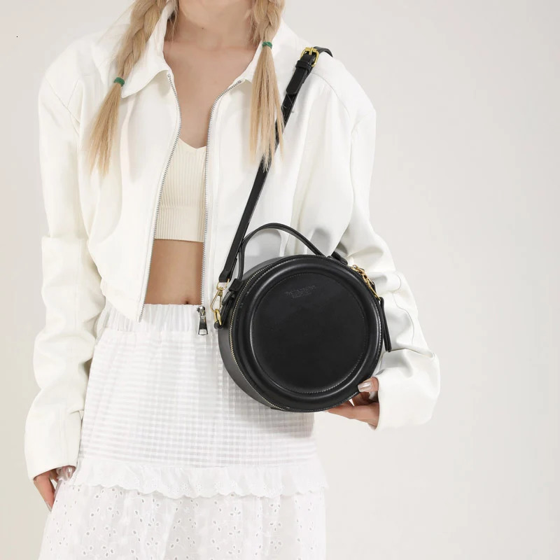 Solid color Crossbody Bag For Women Round Small Handbag Women Fashion Bags Leather Shoulder Bag Female Zipper Purse 250214