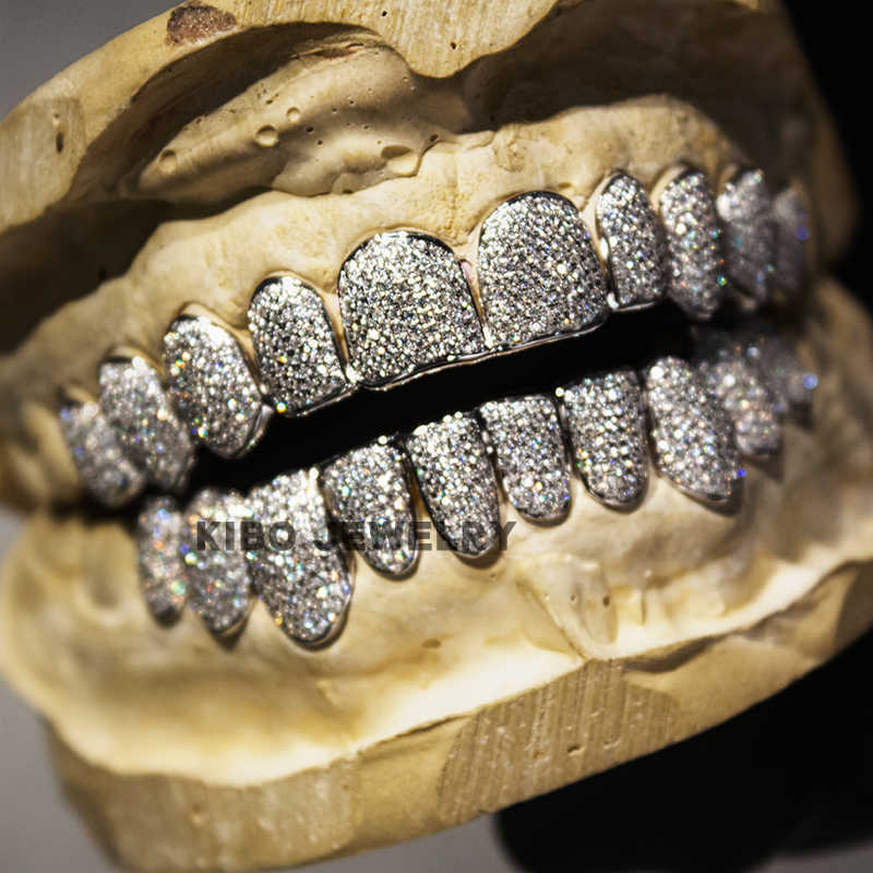Customize Hip Hop Iced Out Teeth Grillz 925 Silver Grillz Fangs Iced Out men Moissanite Grillz
