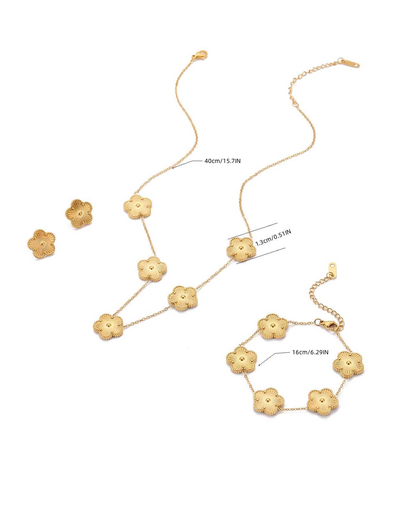 Earrings Necklace Premium Good Luck Clover Pattern Stainless Steel 18K Gold Plated Combination Bracelet Set for Women H250217