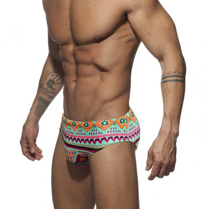 New Arrival Trendy Bohemian Print Men Swim Briefs Summer Sexy Low-waisted Bikini Swimming Trunks Swimwear Swimsuit Bathing Suit Beach Shorts Z260314