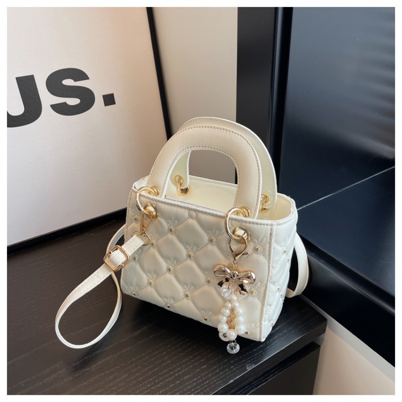 Elegant Rhombus Design Thread Pearl Buckle Bag - Versatile Shoulder Tote for Warm Seasons