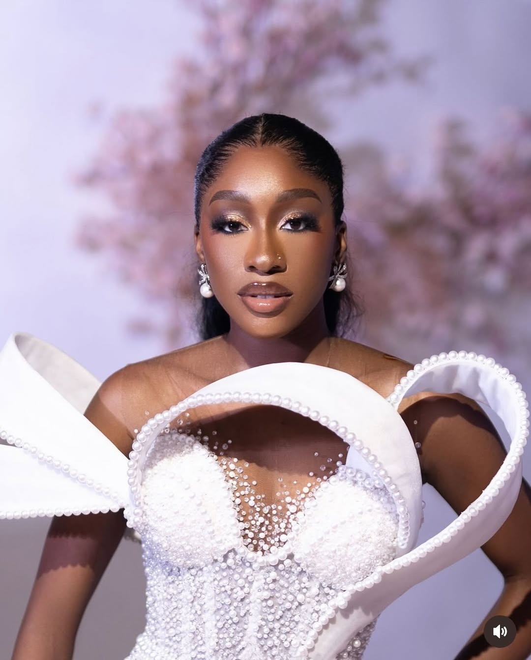 Exquisite Pearls Wedding Dresses Sequins Mermaid Bridal Gowns Beading Customized Slim Princess Sweep Train Bride Dress Vestidos De Novia