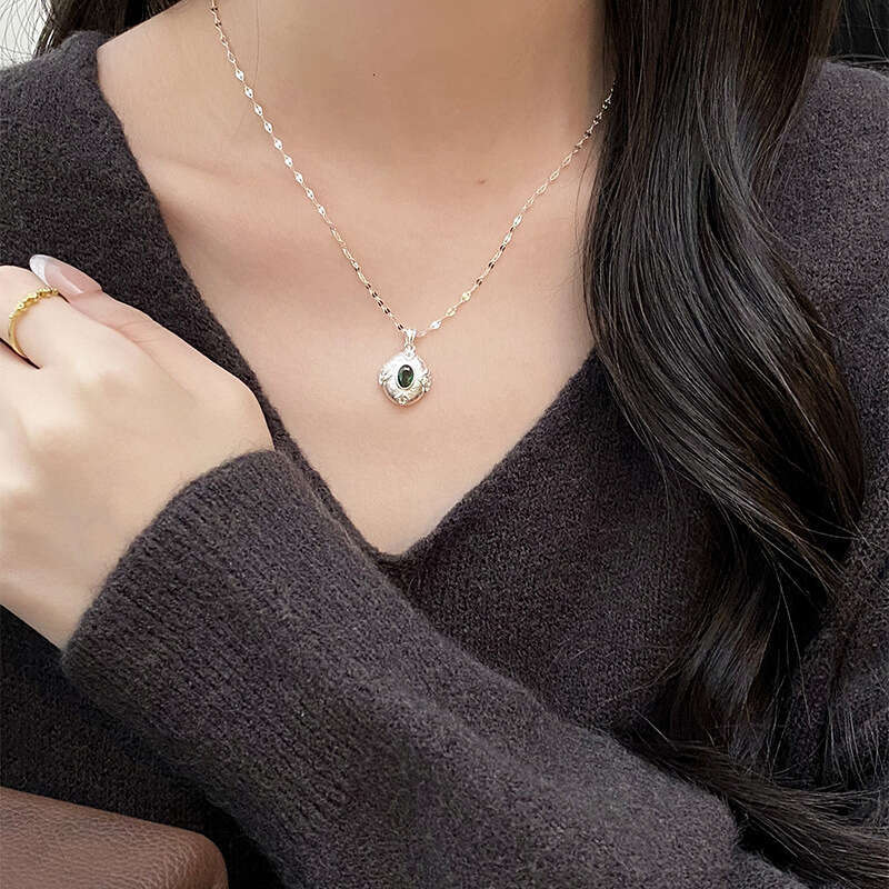 Tiqi antique style brushed pigeon egg women's S pure sier exquisite emerald necklace