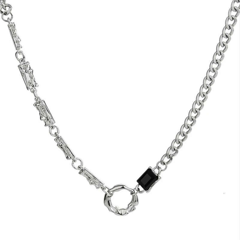 Irregular niche design, black titanium steel geometric circular ring splicing necklace, unisex high-end necklace