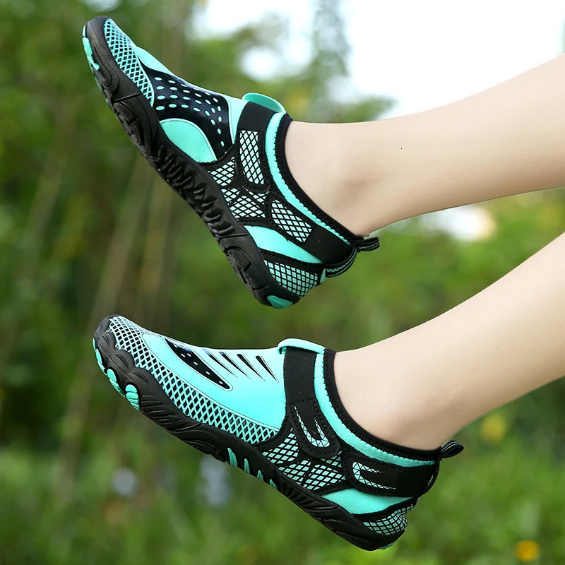 Swimming Shoes Men Beach Aqua Shoes Women Quick Dry Barefoot Upstream Surfing Slippers Hiking Water Shoes Wading Unisex Sneakers 250217