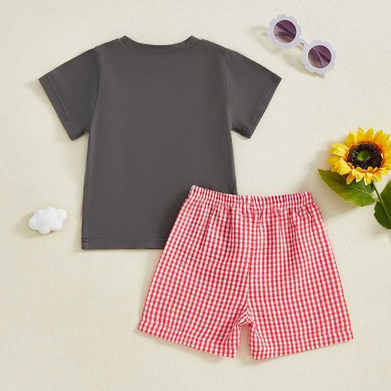 2024-12-23 Free Baby Boys Summer Outfits Car Pattern Short Sleeves T-Shirt and Elastic Plaid Shorts Set Clothes Set W250218