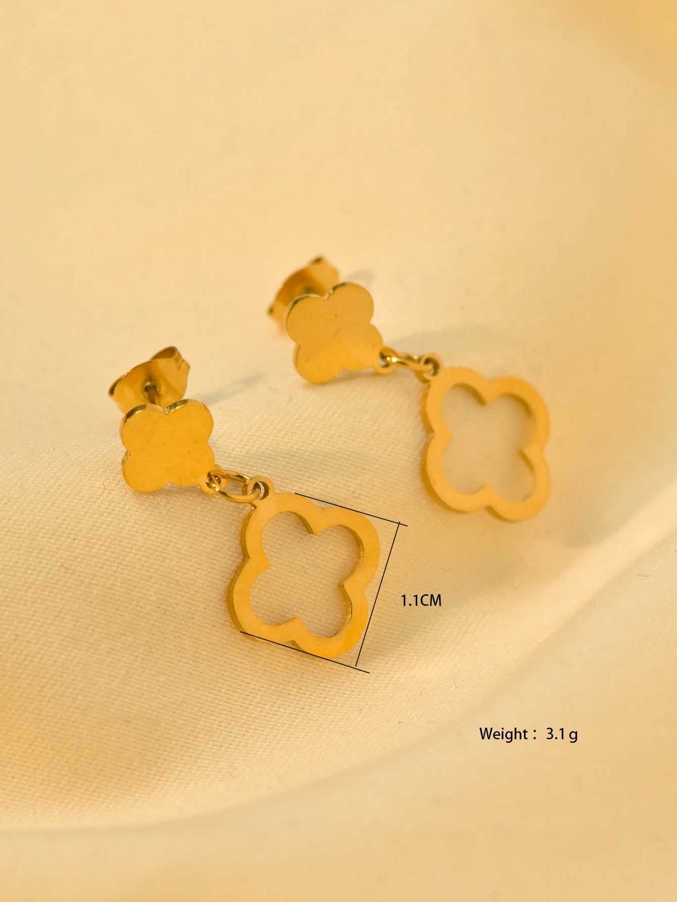 Pendant Necklaces 1 Piece Popular Lucky Stainless Steel Hollowed Out Flower Bracelet Necklace Ladies Fashion Jewelry for Daily Party Wear H250217