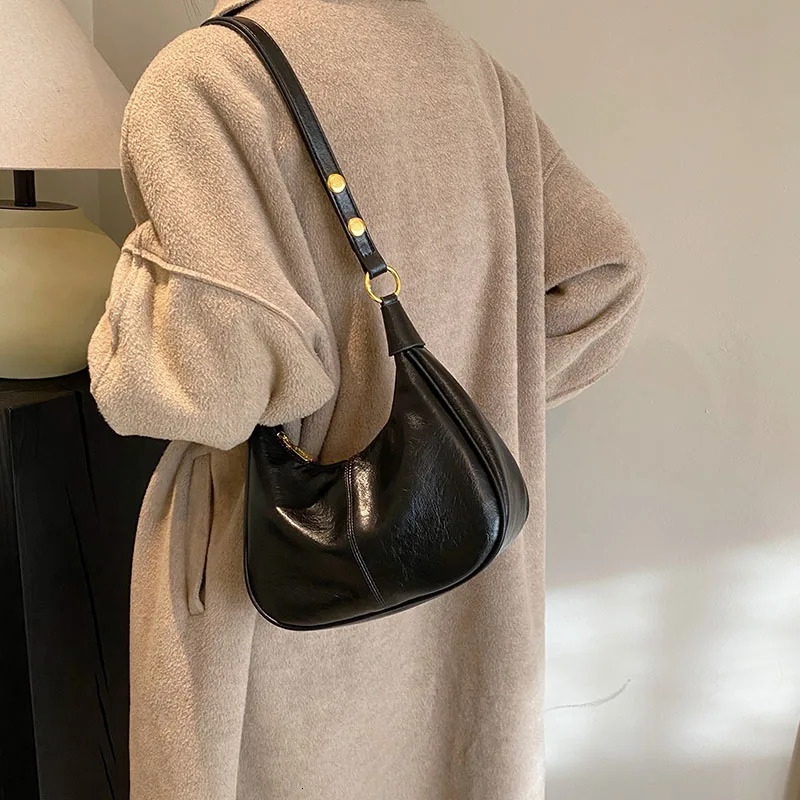 1 Piece of Solid Color Shoulder Bag for Women Versatile Crossbody Bag Fashionable Armpit Bag That Can Hold Mobile Phone 250214