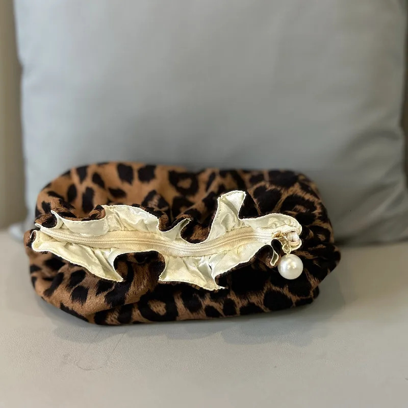 Fashion Women Pearl Zipper Makeup Bag Large Capacity Toiletry Travel Organizer Pouch Ladies Leopard Printed Make Up Bags Gift 250217