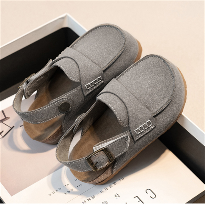 Kids Designer Sandals Boys Girls Summer Slippers Size 26-35 Child Shoes Retro Children Baotou Wood Bottom Sandal Fashion Non-slip Slides z250513