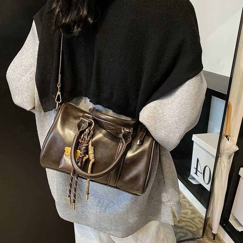 Trendy Street Korea Designer Bowling Box Handbag For Women Boston Retro Texture Leather Bag Female Shoulder Bag Y250218