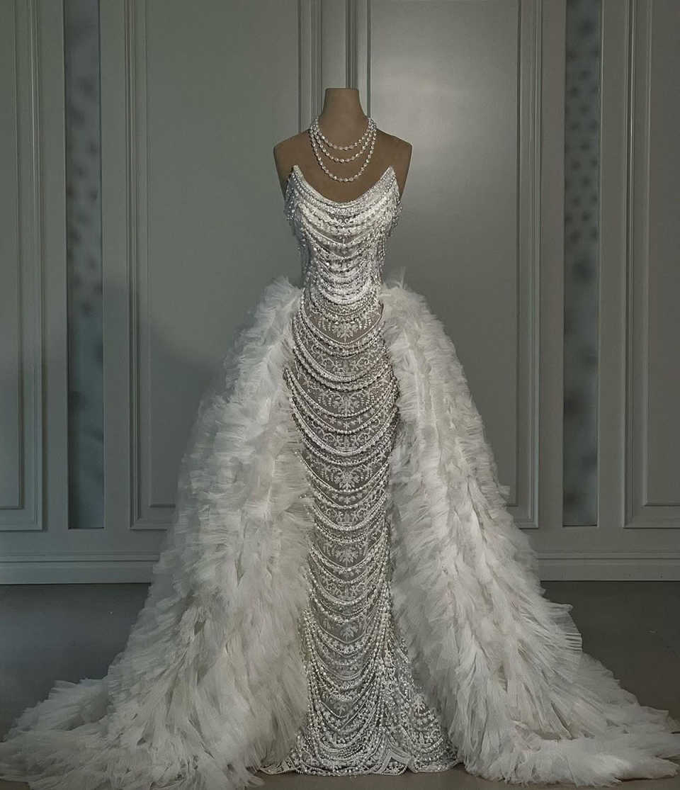 Luxury Mermaid Wedding Dress Beading Sequins Strapless Bride Gowns Sleeveless Ruffles Sweep Train Bridal Dresses Customized