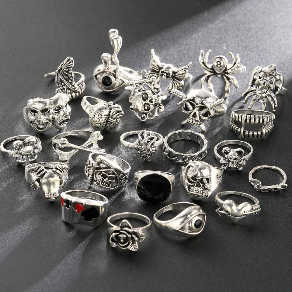 24 Pcs/Set Gothic Ring Set for Women Men Fashion Clown Face Devil Smile Face Pattern Finger Rings Punk Halloween Jewelry GiftsXJ250219