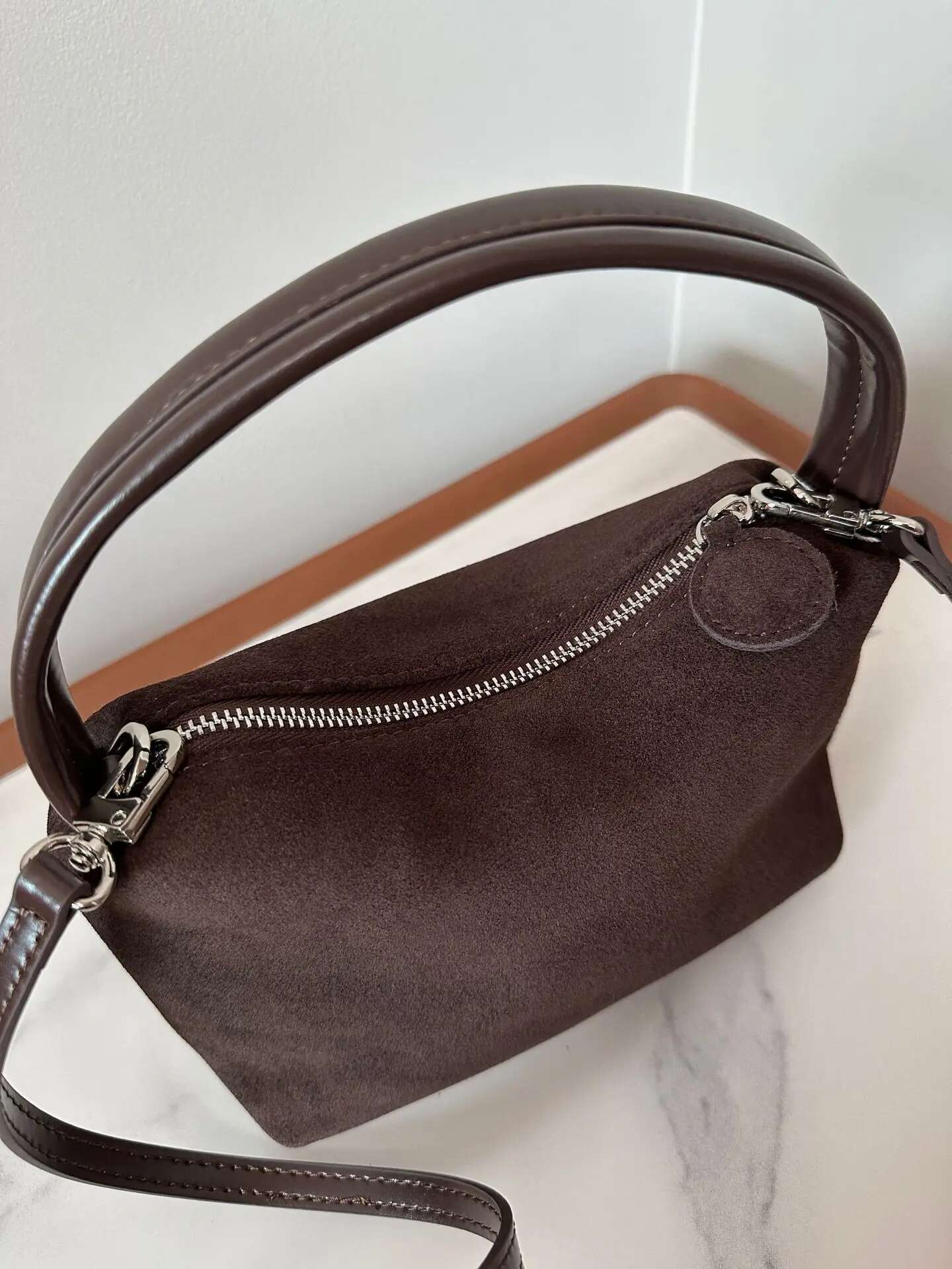 2025 New Frosted Cowhide Hand-Held Crossbody Bag With High-End Feel, Similar To Xiaohongshu Women's Bag, Fashionable Small Squar