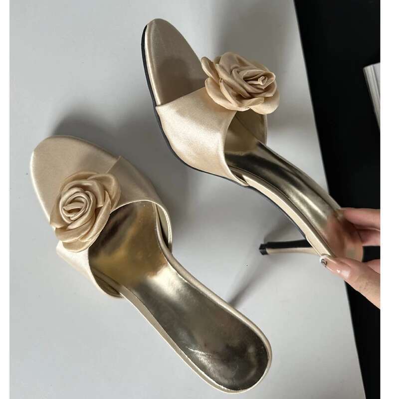 2025 Summer Fashion wer Woman Slippers Thin Low Heels Party Stripper Ladies Mules Slides atos Mujer