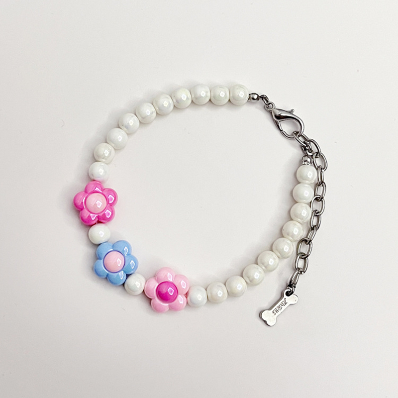 Fashion Pearl Dog Necklace with 3 Two-color Flower Decorations, Exquisite Cat Dog Neck Decoration Necklace for Small Medium Dogs Chihuahua Pet Necklac