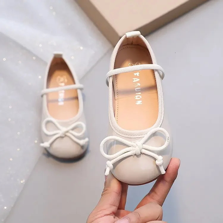 Girls Leather Shoes Spring/Autumn Kids Flats with Simple Lacing Bow Round Toe Soft Sole Colored Princess Shoes for Show 250219