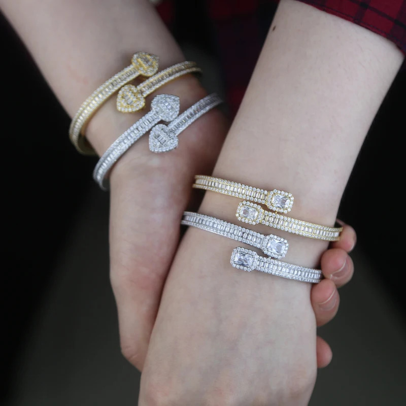 High Quality Iced Out Bling 5A Cubic Zircon Stone Paved Square Heart Clip Bracelets Punk Styles Hip Hop Bangle Cz Jewelry 250213