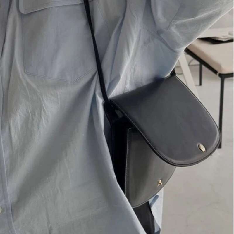 2025 Patent Leather Saddle Bags Women Brand Designer Shoulder Underarm High Quality Half Circle Flap Tote Bag Purse Female