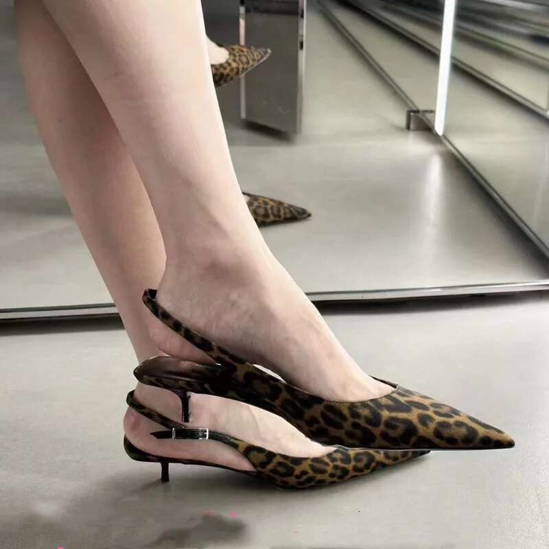 Pointed toe leopard women sgbacks low thin heels