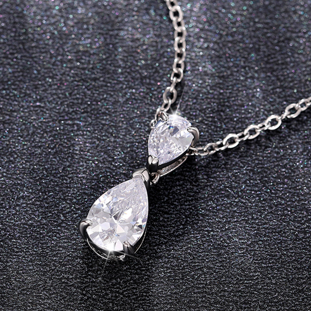 2025 Handmade Ins Top Sell Water Drop Pendant 18k White Gold Fill Pear Cut White 3A Cubic Zircon CZ Diamond Party Women Wedding Clavicle Necklace Gift